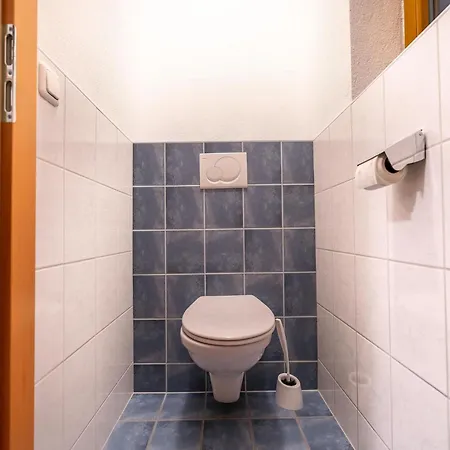 Quiet Flat With Terrace In شقة نيوستيف ام ستوبيتا